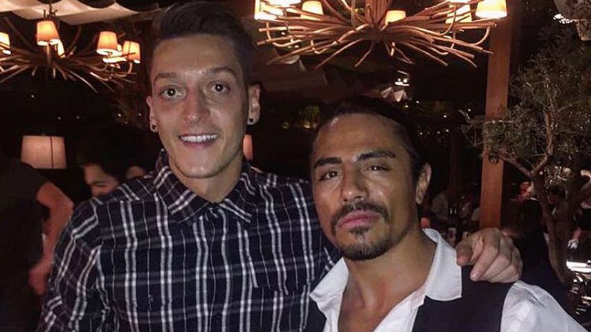 Mesut Özil mit Nusret Gökçe