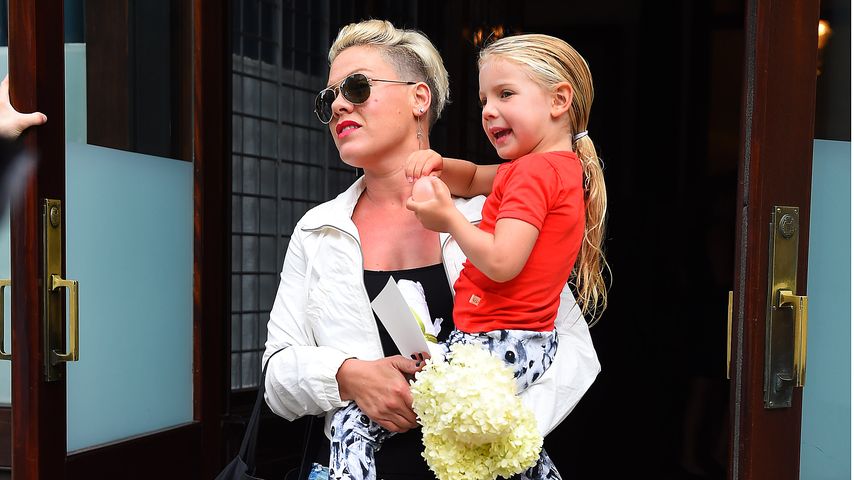 Pink und Willow Hart