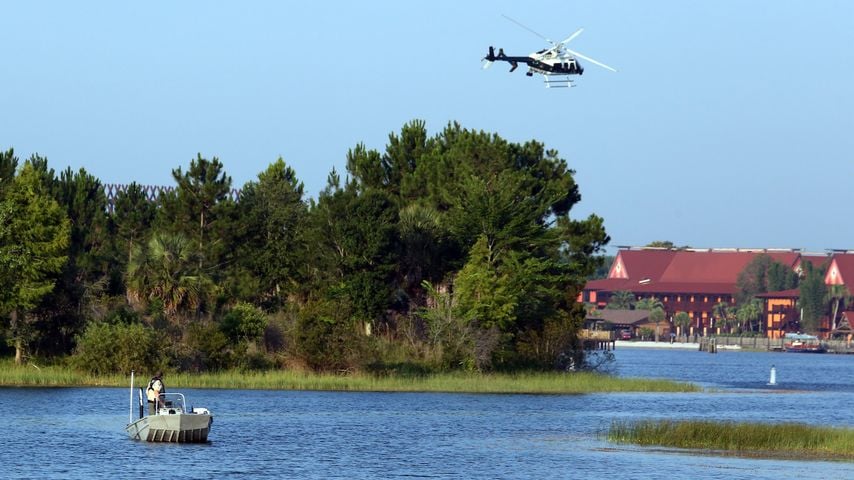 Polizeihubschrauber am Strand des Disney Resorts
