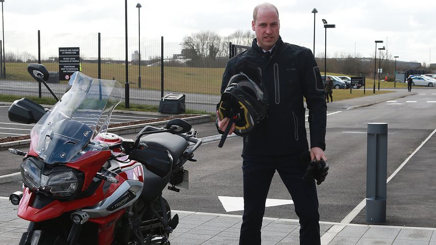 Prinz William mit seinem Motorrad