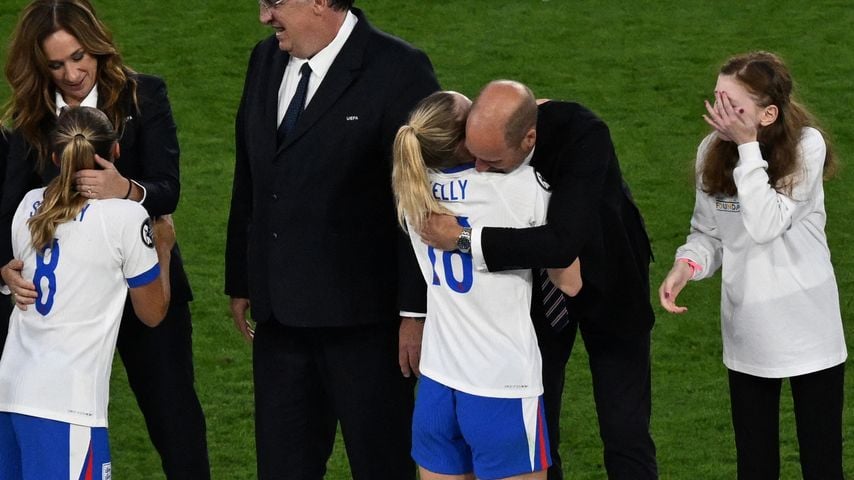 Prinz William mit Chloe Kelly nach dem EM-Finale der Frauen, 2025