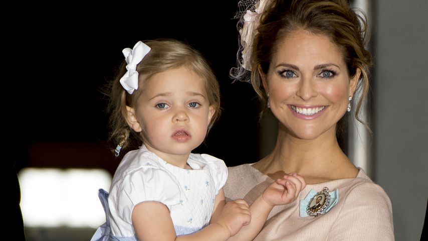 Prinzessin Madeleine mit Leonore bei der Taufe von Prinz Oscar