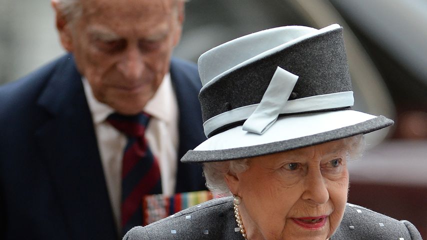 Queen Elizabeth II. vor dem Westminster Abbey
