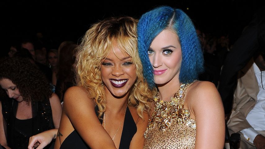 Rihanna und Katy Perry bei den Grammys 2012