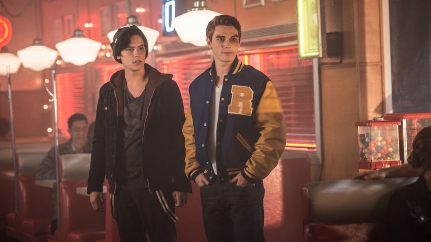 Jughead (Cole Sprouse) und Archie (KJ Apa)