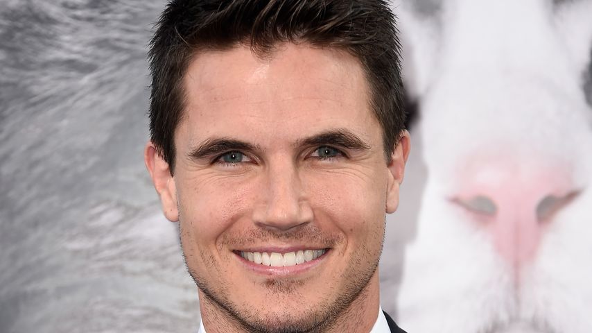 Robbie Amell bei der Premie von EuropaCorp's 'Nine Lives' 2016 in Hollywood