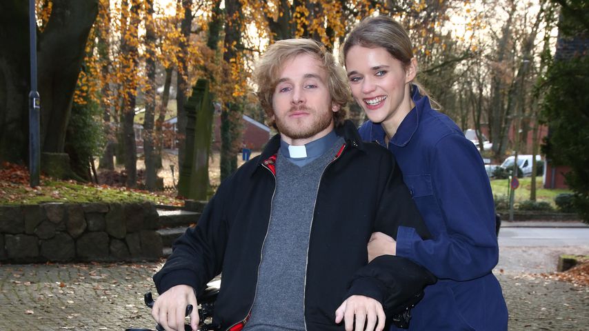 Sarah Elena und Samuel Koch bei den "Großstadtrevier"-Dreharbeiten