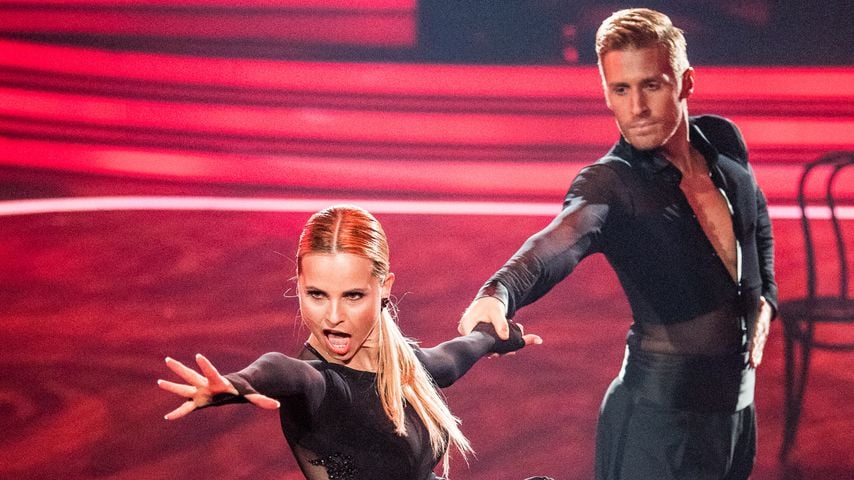 Sarah Latton und Maximilian Arland bei "Let's Dance" in Köln 2017