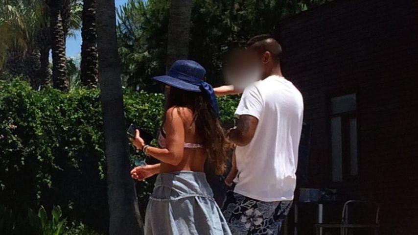 Neues Urlaubsbild von Sarah: Michal trägt sogar Alessio!
