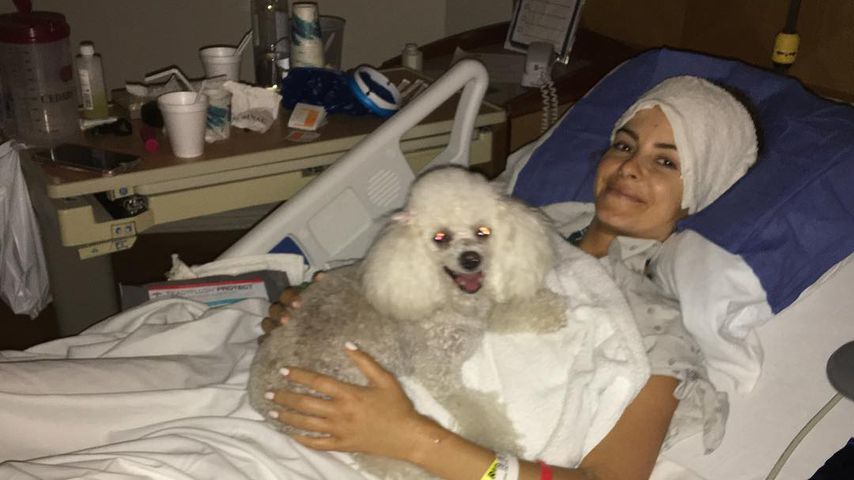 Maria Menounos im Krankenhausbett nach einer Op