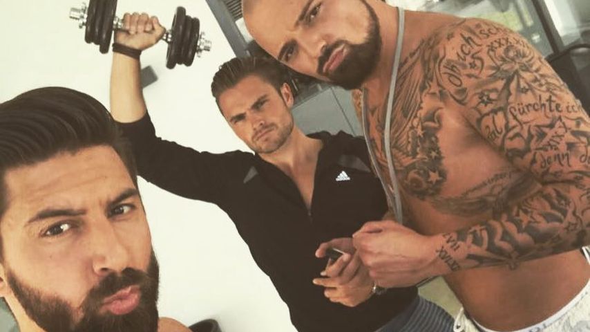 Sebastian Fobe, Johannes Haller und Niklas Schröder in der Bachelorette-Villa