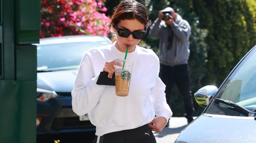 Selena Gomez, Sängerin