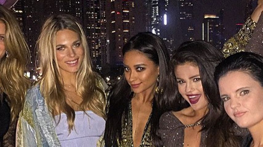 Selena Gomez und Shay Mitchell