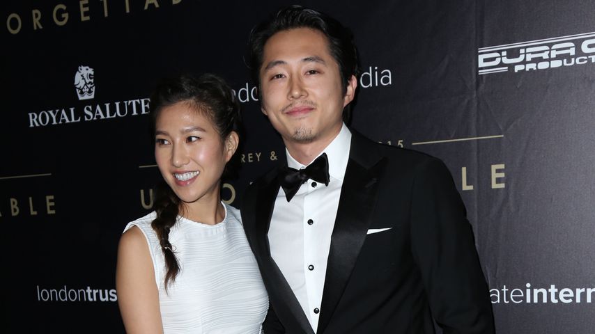 Steven Yeun mit seiner Ehefrau Joana Pak bei den "Asian American Awards"