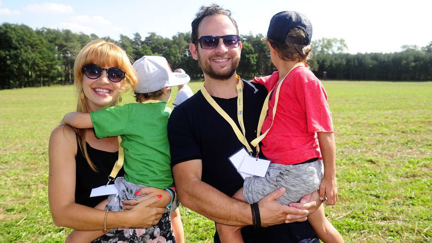 Susan Sideropoulos, ihr Mann Jakob Shtizberg und bei zwei gemeinsamen Söhne bei einem Event 2016