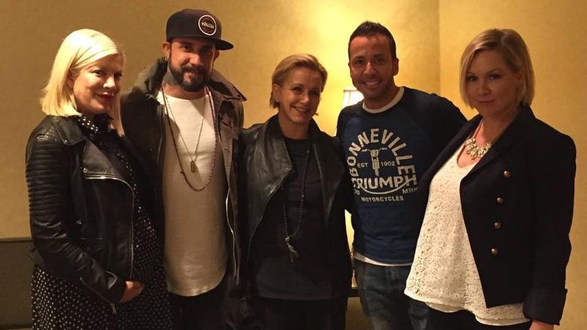 Tori Spelling, A.J. McLean, Gabrielle Carteris, Howie D. und Jennie Garth bei der REWindCon 2016