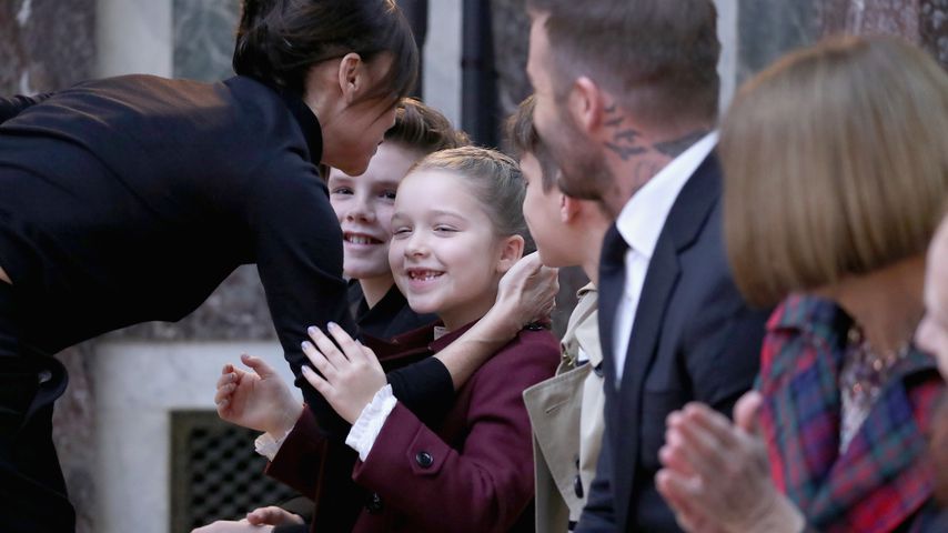 Supersüß bei Mama Vics Fashion-Show: Harper mit Zahnlücke