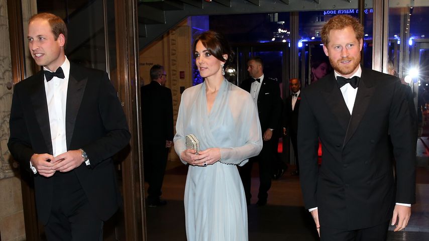 Prinz William, Herzogin Kate und Prinz Harry bei der "Spectre"-Premiere in London