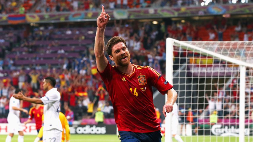 Xabi Alonso für Spanien in Donetsk