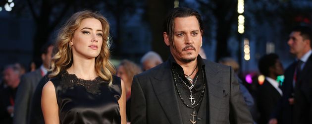 Amber Heard und Johnny Depp bei der "Black Mass"-Premiere in London Amber Heard und Johnny Depp bei der "Black Mass"-Premiere in London