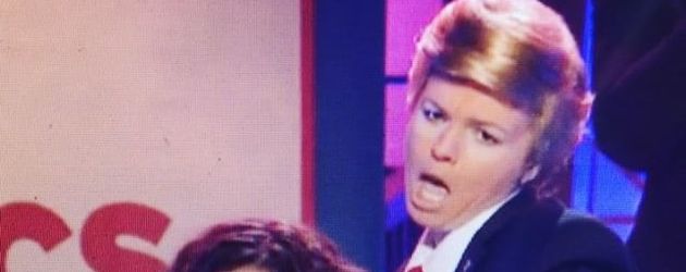 Amber Tamblyn und America Ferrera beim "Lip Sync Battle". Amber Tamblyn und America Ferrera beim "Lip Sync Battle".