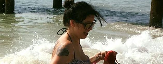 Anne Wünsche mit Tochter Miley am Strand Anne Wünsche mit Tochter Miley am Strand