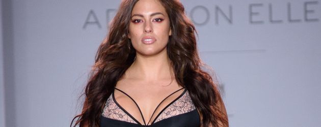 Ashley Graham auf der New York Fashion Week 2016 Ashley Graham auf der New York Fashion Week 2016