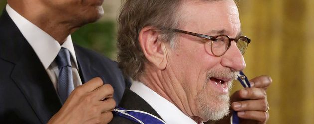 Barack Obama und Steven Spielberg bei der Verleihung der Freiheitsmedaille Barack Obama und Steven Spielberg bei der Verleihung der Freiheitsmedaille
