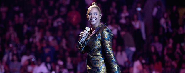 Beyonce auf der Bühne des "Tidal X: 1015"-Events in New York Beyonce auf der Bühne des "Tidal X: 1015"-Events in New York