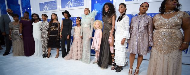 Beyoncé und ihre Girls auf dem roten Teppich der VMAs 2016 Beyoncé und ihre Girls auf dem roten Teppich der VMAs 2016