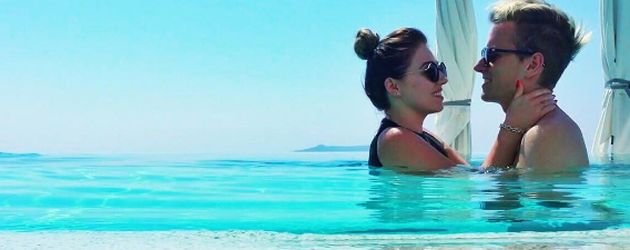 Bibi Heinicke und Freund Julian im Pool Bibi Heinicke und Freund Julian im Pool
