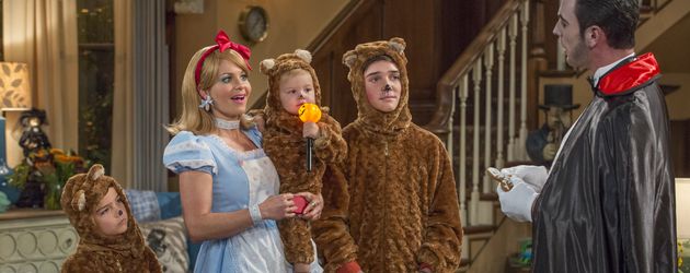 Candace Cameron Bure als D.J. Tanner-Fuller mit ihren Söhnen Candace Cameron Bure als D.J. Tanner-Fuller mit ihren Söhnen