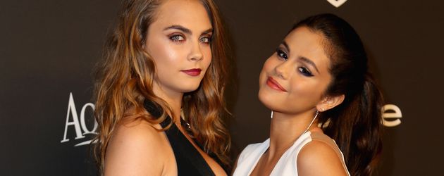 Selena Gomez und Cara Delevingne Selena Gomez und Cara Delevingne