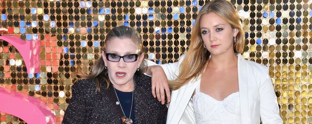 Carrie Fisher und Billie Lourd 2016 bei einer Filmpremiere in London Carrie Fisher und Billie Lourd 2016 bei einer Filmpremiere in London