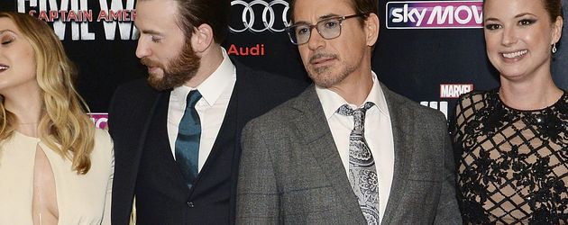 Elizabeth Olsen, Robert Downey Junior, Chris Evans und Emily VanCamp Elizabeth Olsen, Robert Downey Junior, Chris Evans und Emily VanCamp