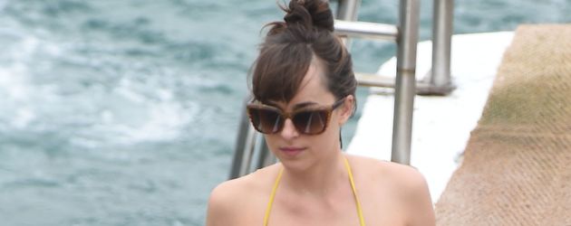Dakota Johnson bei den Dreharbeiten zu "Fifty Shades Darker" an der Cote D'Azur im Juli 2016 Dakota Johnson bei den Dreharbeiten zu "Fifty Shades Darker" an der Cote D'Azur im Juli 2016