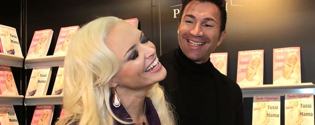 Daniela Katzenberger und Lucas Cordalis auf der Frankfurter Buchmesse 2016 Daniela Katzenberger und Lucas Cordalis auf der Frankfurter Buchmesse 2016