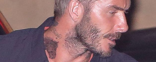 David Beckhham mit neuem Pferde-Tattoo am Hals bei einem Familiendinner in Malibu David Beckhham mit neuem Pferde-Tattoo am Hals bei einem Familiendinner in Malibu