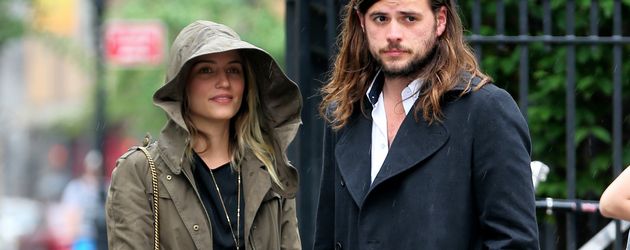 Dianna Agron und Winston Marshall in Chinatown Dianna Agron und Winston Marshall in Chinatown