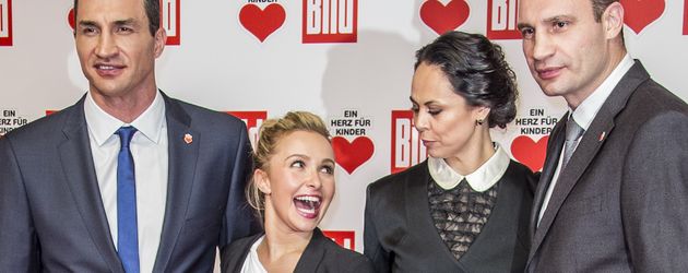 Hayden Panettiere, Wladimir Klitschko, Vitali Klitschko und Natalia Klitschko Hayden Panettiere, Wladimir Klitschko, Vitali Klitschko und Natalia Klitschko