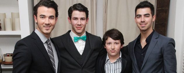 Kevin, Nick, Frankie und Joe Jonas im Januar 2012 in New York Kevin, Nick, Frankie und Joe Jonas im Januar 2012 in New York