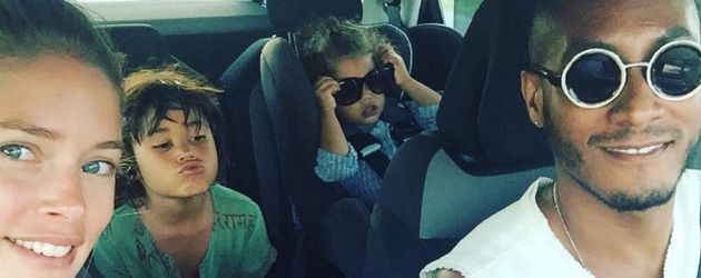 Doutzen Kroes mit DJ Sunnery James und den gemeinsamen Kindern Phyllon (h.l.) und Myllena Doutzen Kroes mit DJ Sunnery James und den gemeinsamen Kindern Phyllon (h.l.) und Myllena