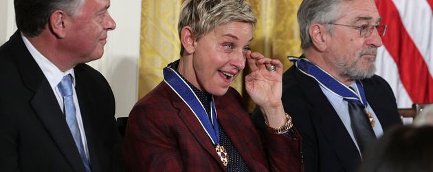 Ellen DeGeneres während der Verleihung der "Freiheitsmedaille des Präsidenten" 2016 Ellen DeGeneres während der Verleihung der "Freiheitsmedaille des Präsidenten" 2016