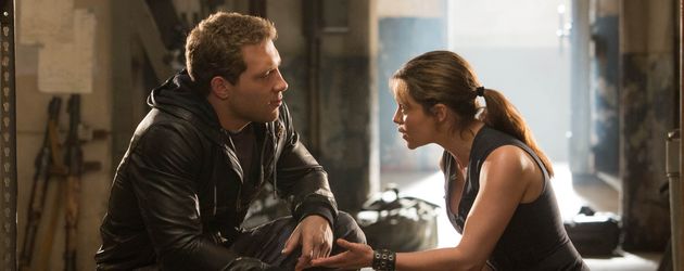 Emilia Clarke und Jai Courtney Emilia Clarke und Jai Courtney