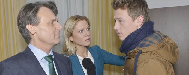 Wolfgang Bahro, Valentina Pahde und Vincent Krüger während einer GZSZ-Szene Wolfgang Bahro, Valentina Pahde und Vincent Krüger während einer GZSZ-Szene