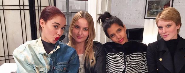 Luana, Laura B., Lara und Kim (v. l.) während GNTM-Dreharbeiten in Los Angeles Luana, Laura B., Lara und Kim (v. l.) während GNTM-Dreharbeiten in Los Angeles