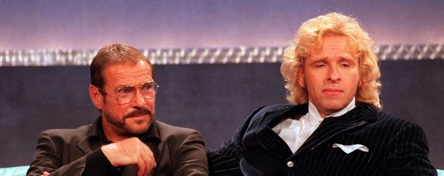 Götz George und Thomas Gottschalk bei "Wetten, dass...?" 1998 Götz George und Thomas Gottschalk bei "Wetten, dass...?" 1998