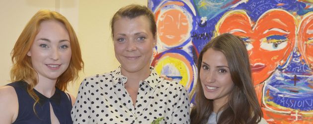 Nadine Menz, Ramona Dempsey und Anna Juliana Jaenner Nadine Menz, Ramona Dempsey und Anna Juliana Jaenner