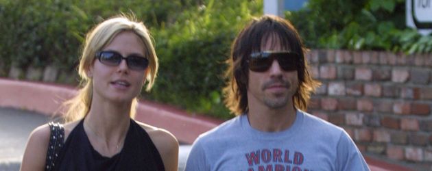 Anthony Kiedis und Heidi Klum nach einem gemeinsamen Lunch in West Hollywood im Jahr 2003 Anthony Kiedis und Heidi Klum nach einem gemeinsamen Lunch in West Hollywood im Jahr 2003