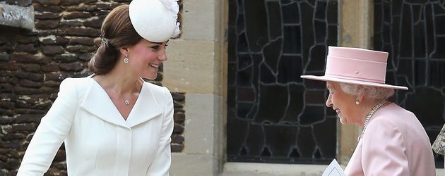 Herzogin Kate und Queen Elizabeth II. Herzogin Kate und Queen Elizabeth II.